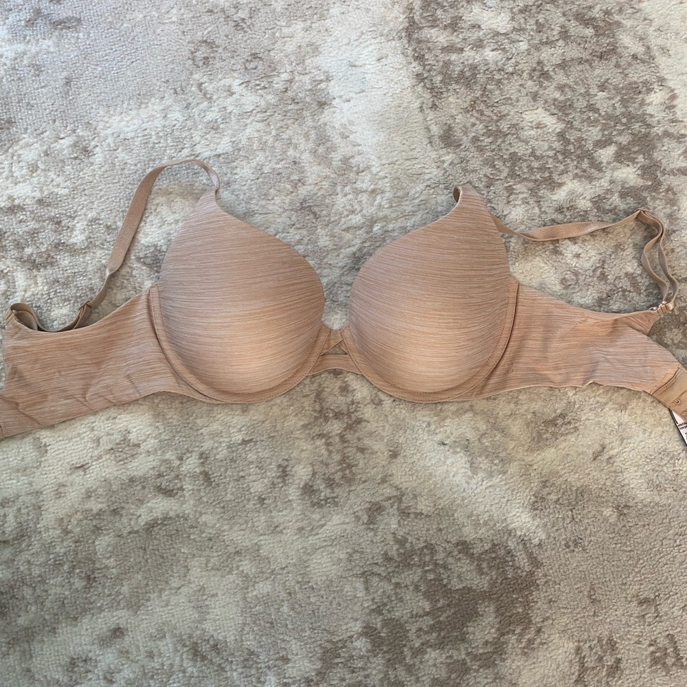 VS nude bra